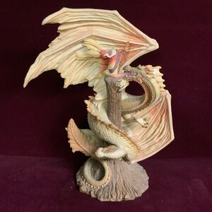 Enchantica Fantasy dragon EN2301. CONFRONTATION Limited Edition of 1950. Browse.